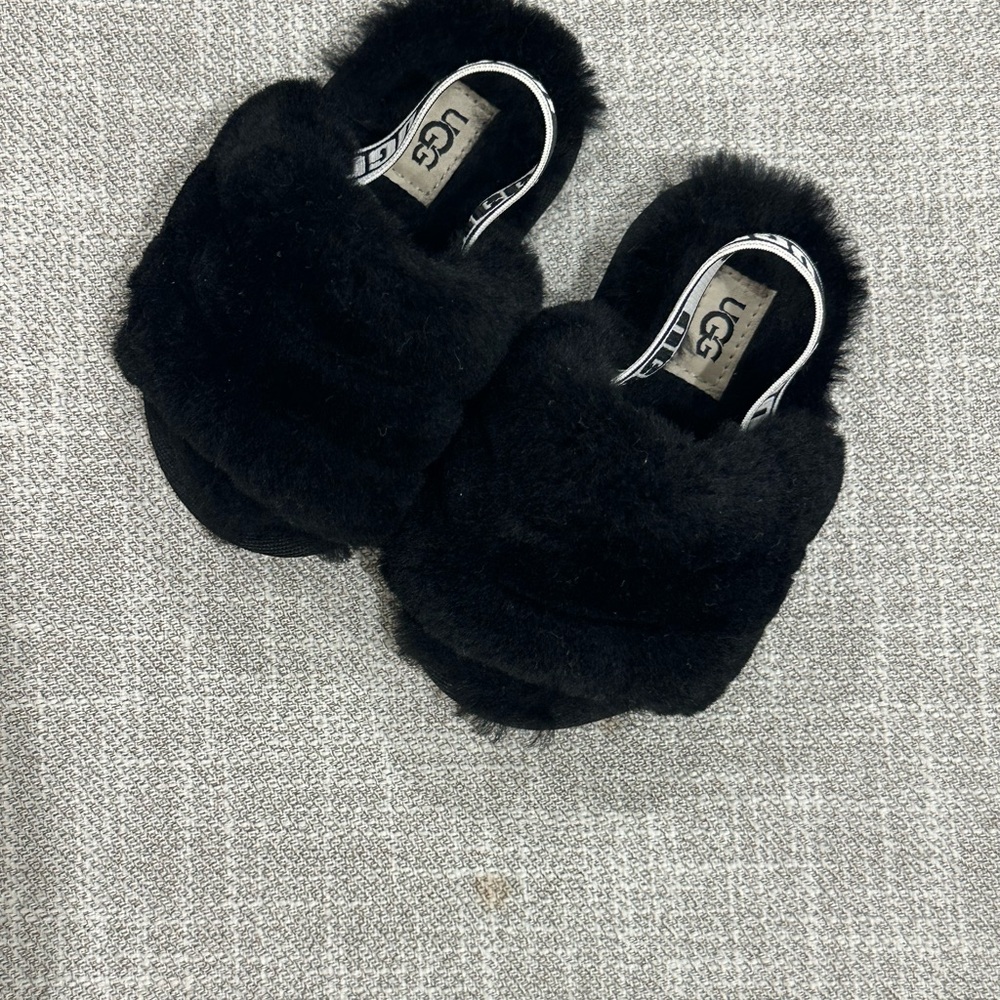 UGG Black Fluffy Slippers Toddler 6